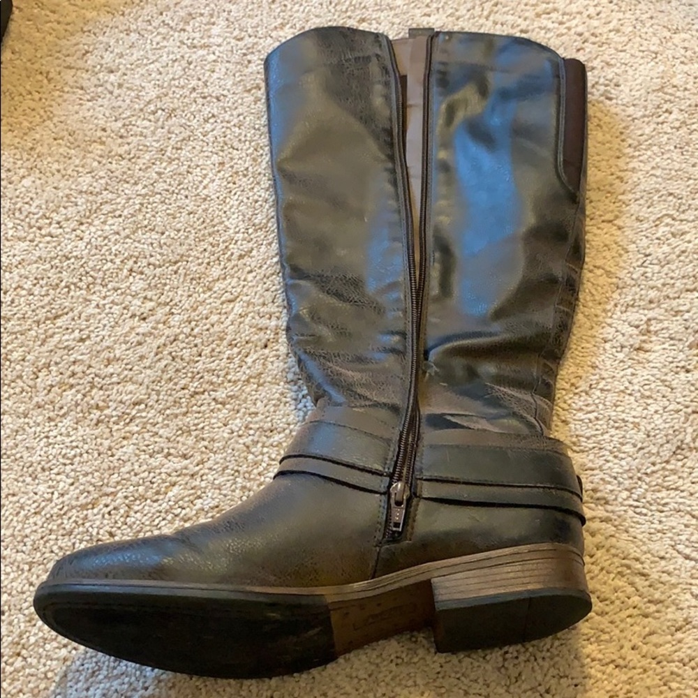 Wide calf boots - Picture 5 of 6